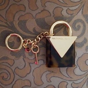 Michael kors Charm